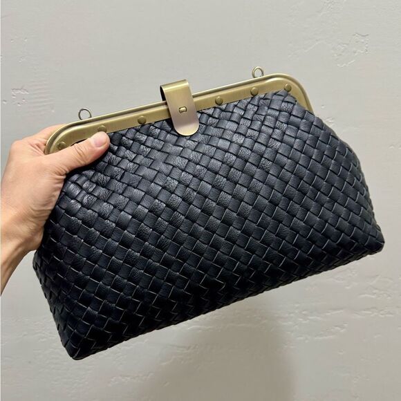 Black Premium Woven Cowhide Retro Metal Frame & Push Lock Handbag, Crossbody - Picture 3 of 16